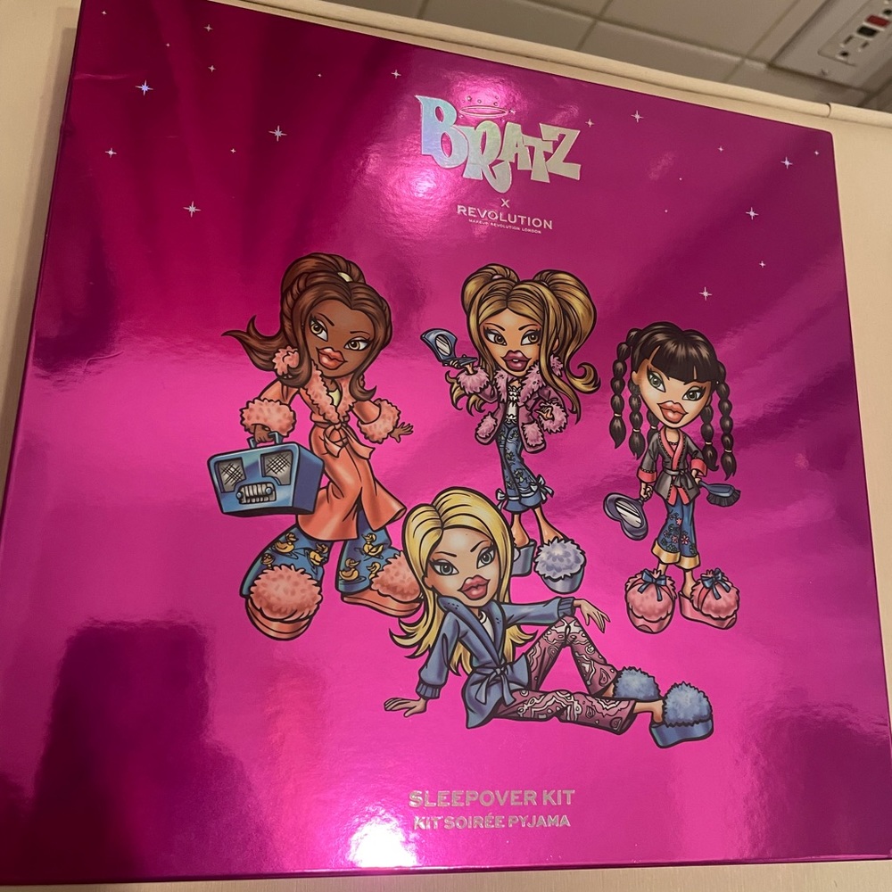 NEW Bratz X Revolution Sleepover Kit